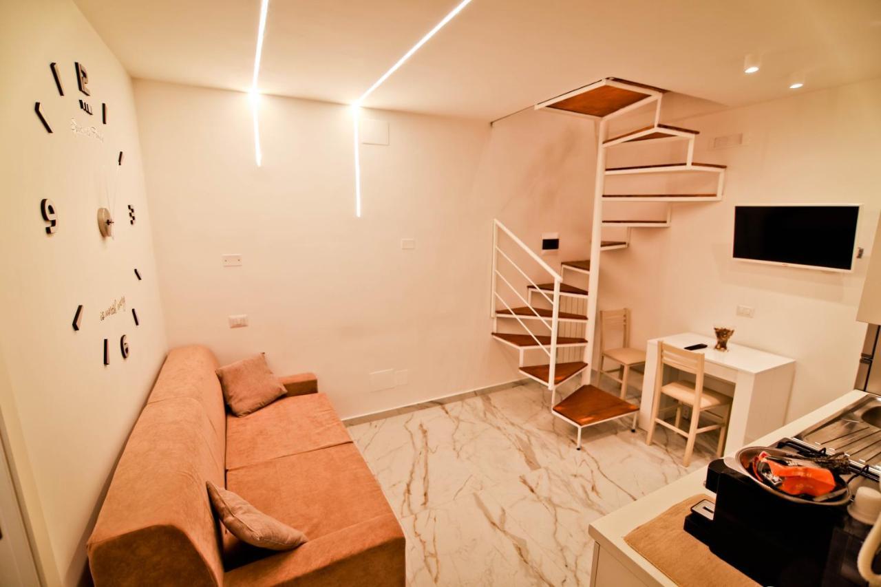 Apartment La Casa Di Anna Chiaia, Stadio Maradona Lungomarecaracciolo Naples